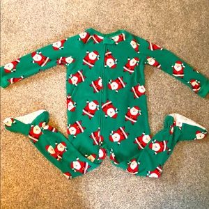 SANTA Boys 4T Pajamas in GREAT Condition
